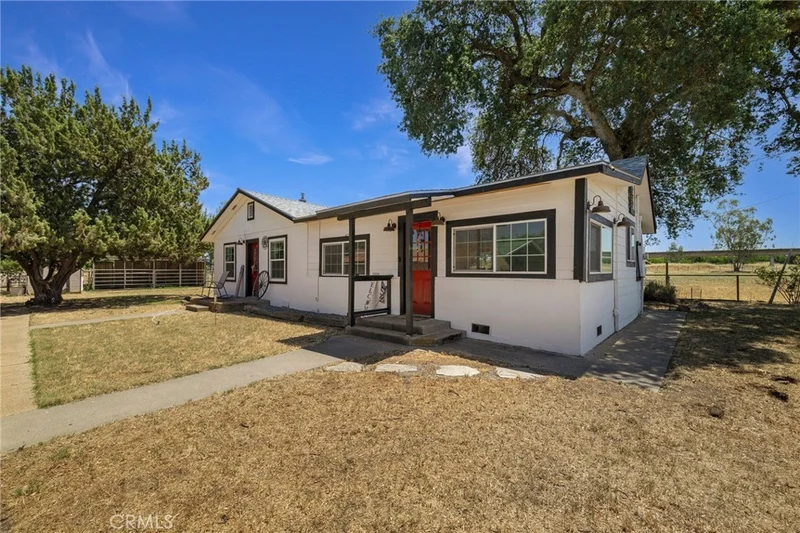 7361 Woodland Avenue