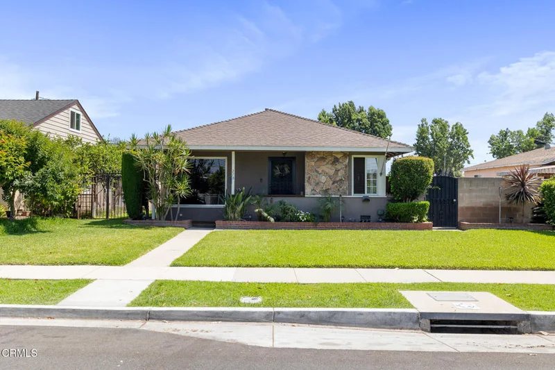 272 E 69th Street, Long Beach, CA 90805