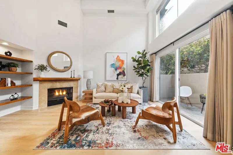 1252 Euclid Street 101, Santa Monica, CA 90404