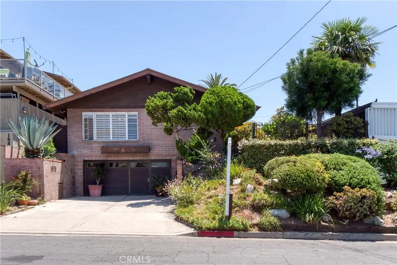 1878 Molino Avenue N, Signal Hill, CA 90755
