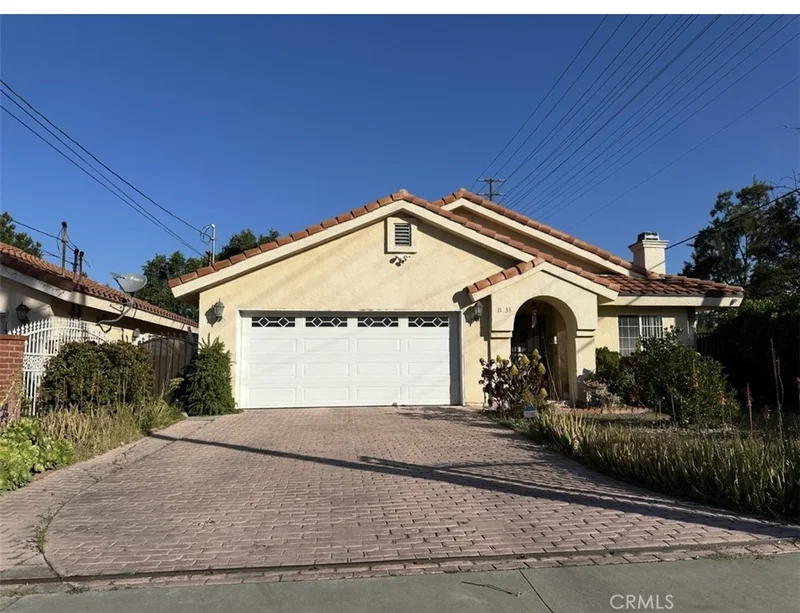 11833 Pendleton Street N, Sun Valley, CA 91352