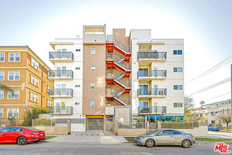 903 S New Hampshire Avenue 302, Los Angeles, CA 90006