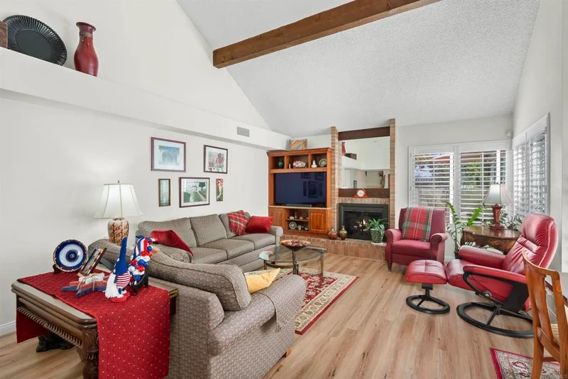 4623 Villas Dr, Bonita, CA 91902