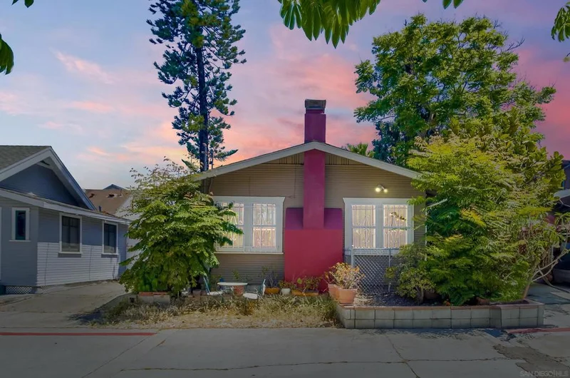 2575 Russ Blvd, San Diego, CA 92102