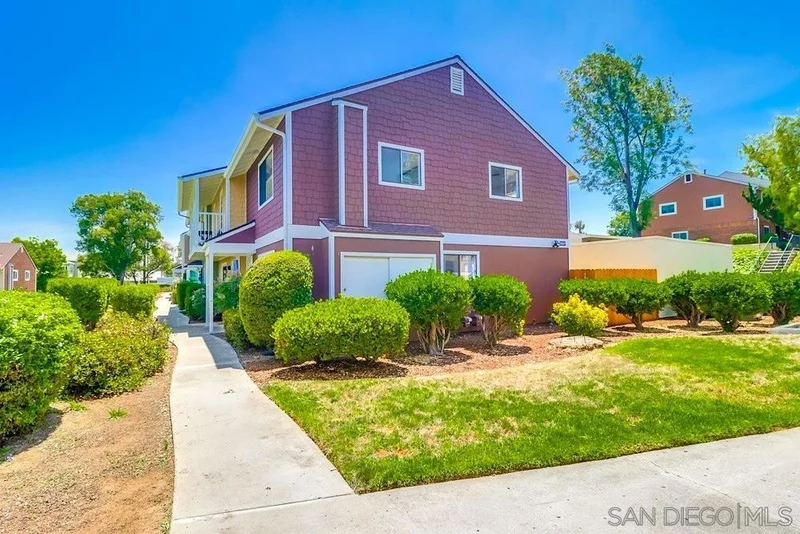 7827 Rancho Fanita H, Santee, CA 92071