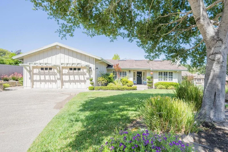 25552 Meadowview Circle, Salinas, CA 93908