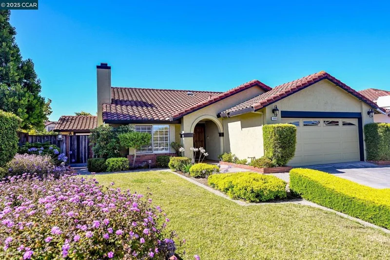 18905 Carson Lane, Castro Valley, CA 94552-1950