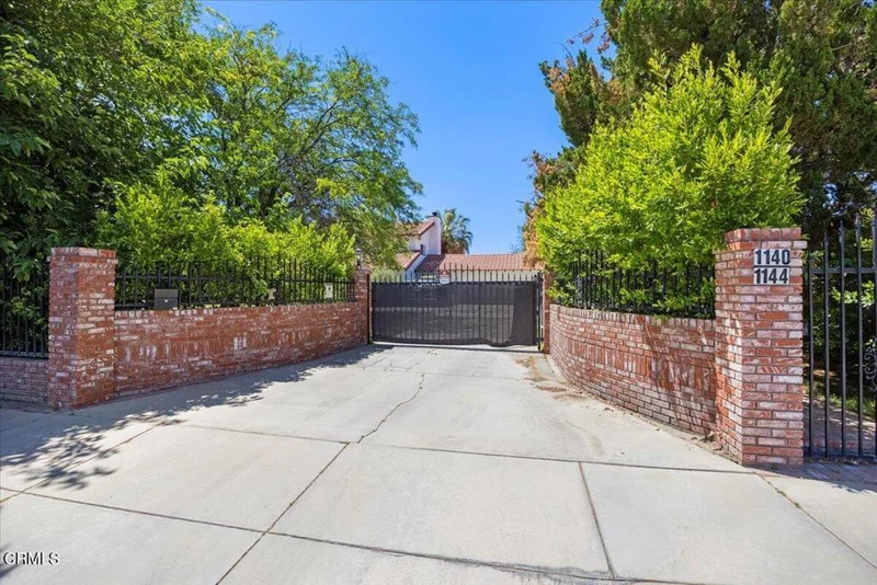 1140 W Lancaster Boulevard, Lancaster, CA 93534