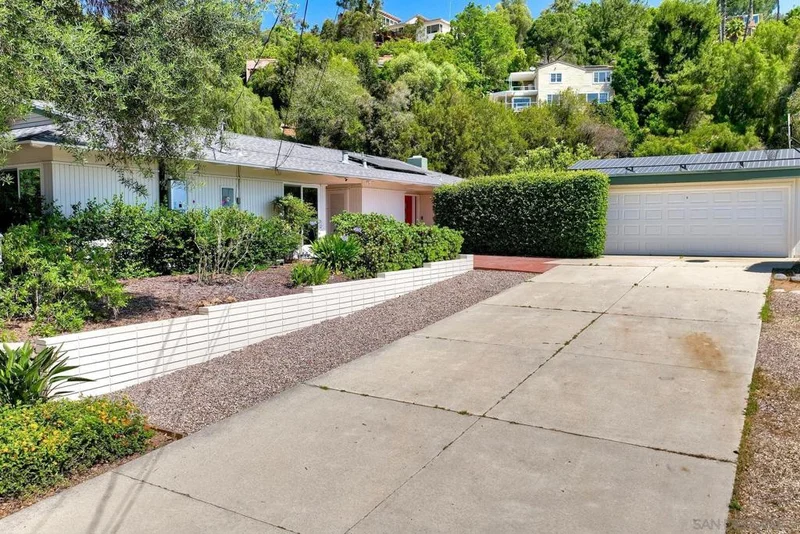 11668 Altoona Dr, El Cajon, CA 92020