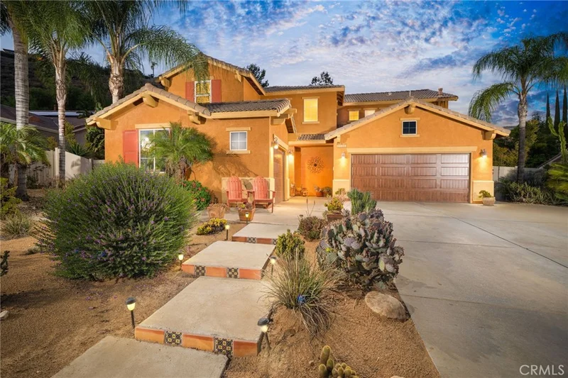 30050 Cabo Del Oeste, Highland, CA 92346