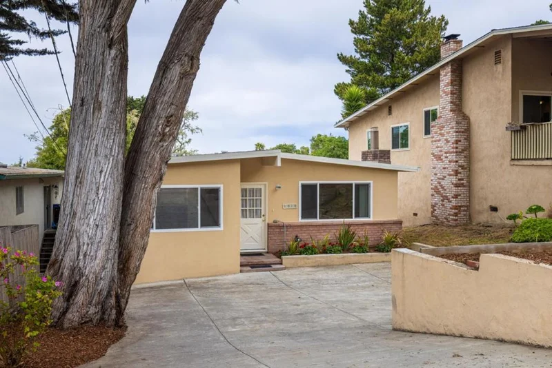 1030 Hillside Avenue, Pacific Grove, CA 93950