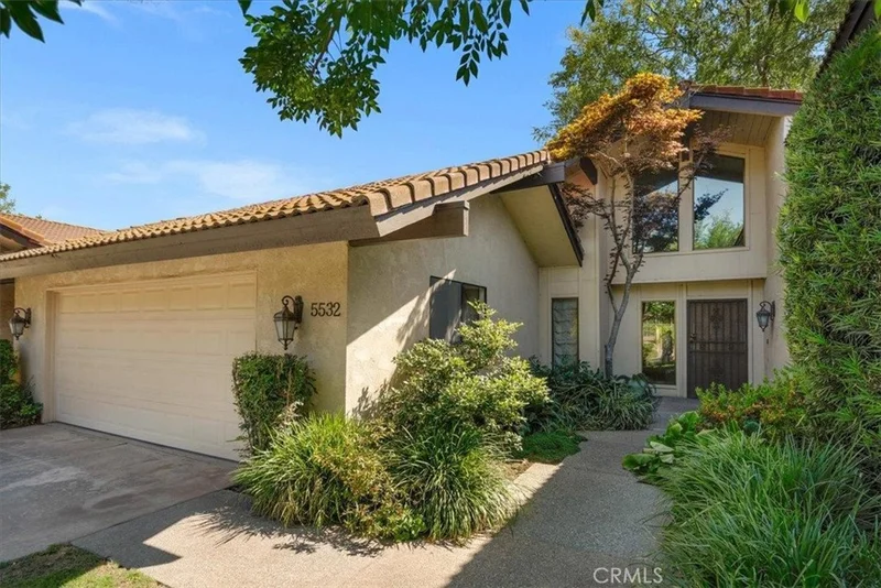 5532 N El Adobe Drive, Fresno, CA 93711