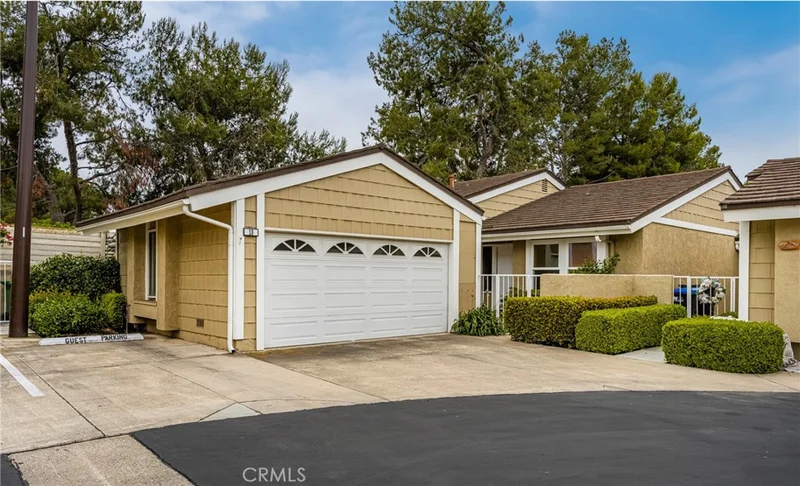 10 Greenbriar 31, Irvine, CA 92604