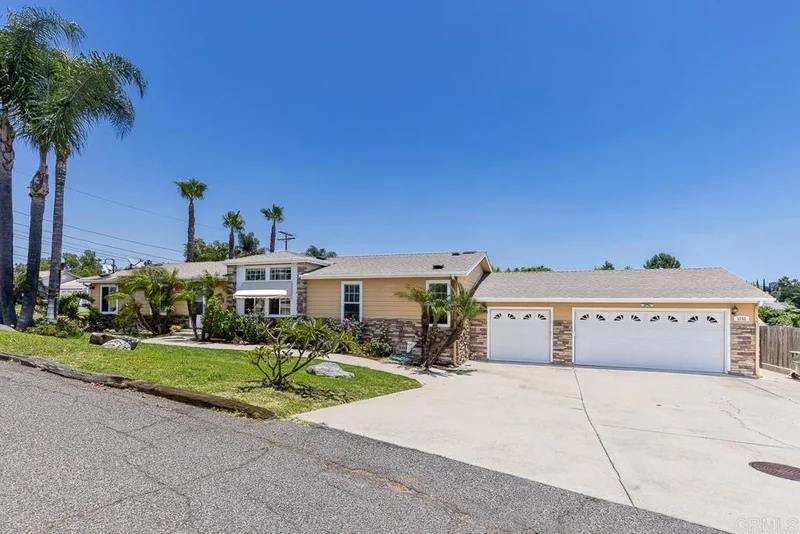 1142 Belair Drive, Fallbrook, CA 92028