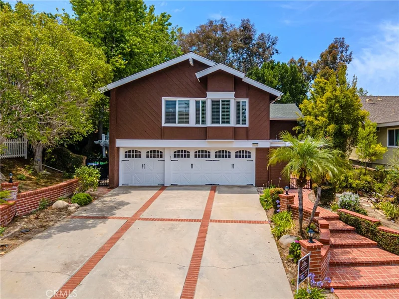 25551 El Capitan, Laguna Hills, CA 92653