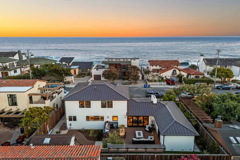 2955 Pleasure Point Drive, Santa Cruz, CA 95062
