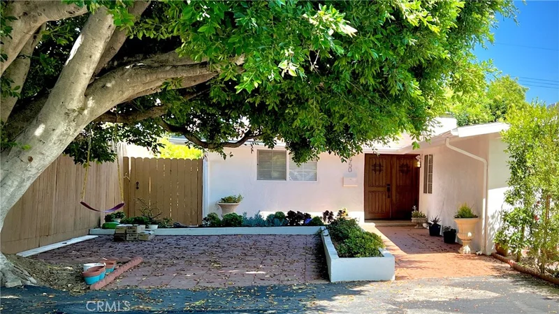 7950 Capistrano Avenue, West Hills, CA 91304