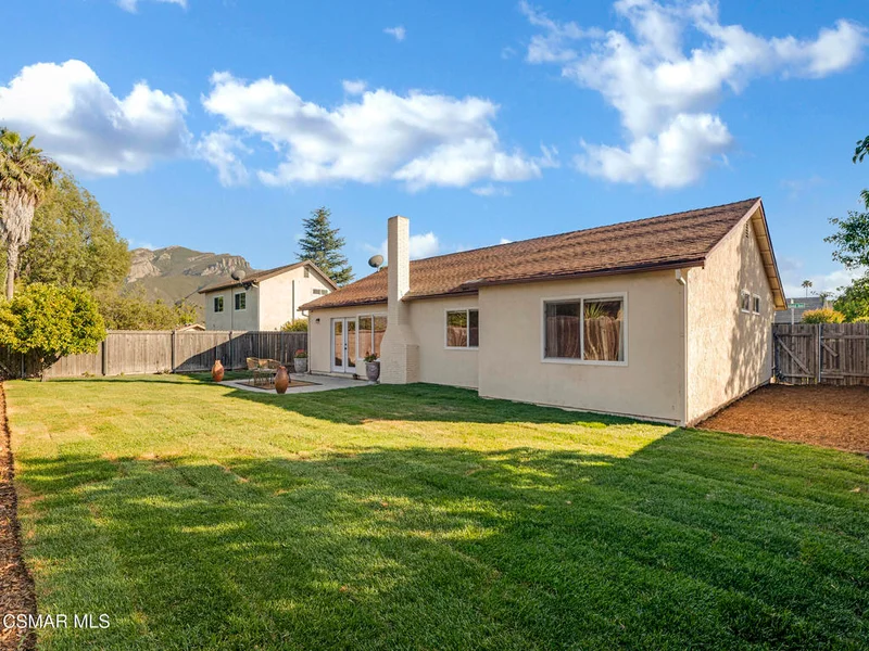 898 Oakmound Avenue, Newbury Park, CA 91320