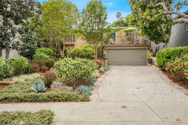 4299 Bakman Avenue, Studio City, CA 91602