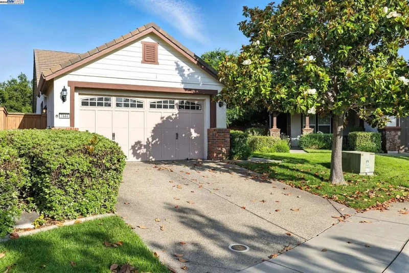 7444 Abbey Circle, Elk Grove, CA 95757