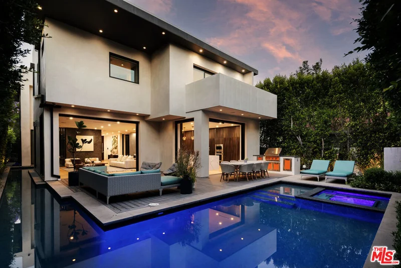 105 S Laurel Avenue, Los Angeles, CA 90048