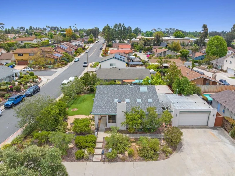 5550 La Cuenta Drive, San Diego, CA 92124