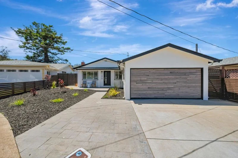 1016 S Rosita Court, Pacifica, CA 94044