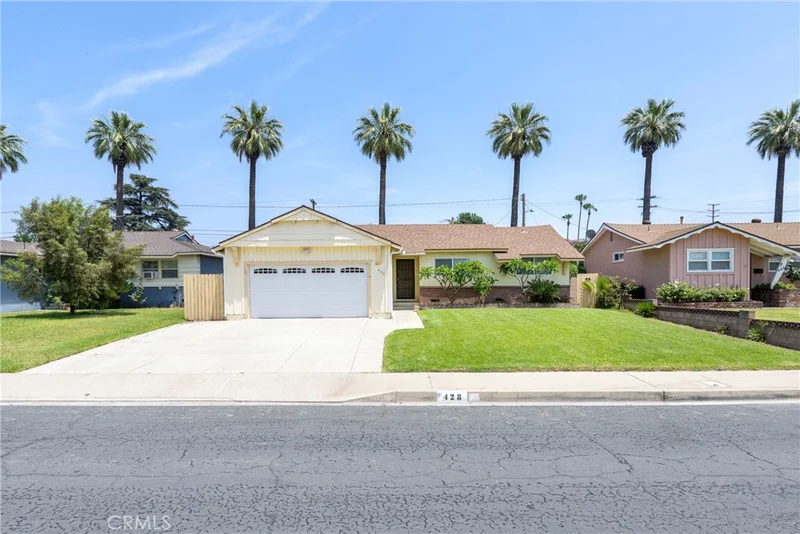 428 S Rosalinda Avenue, Azusa, CA 91702