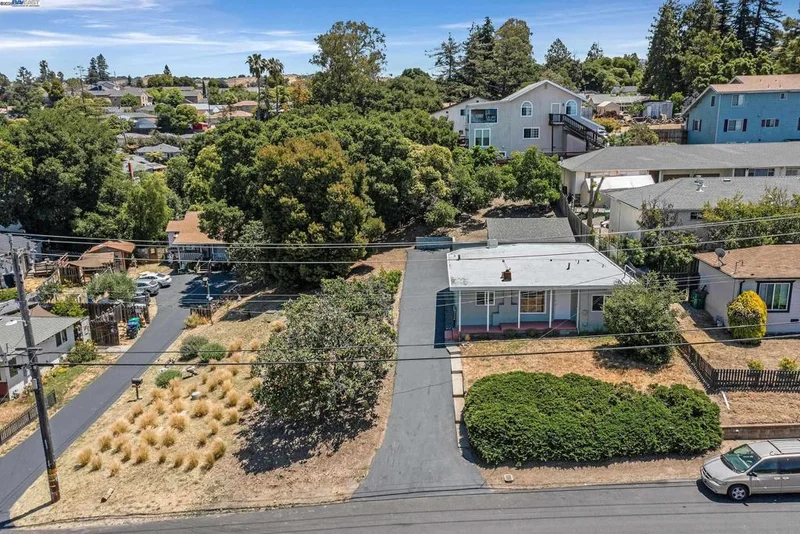 22756 Bayview Ave, Hayward, CA 94541