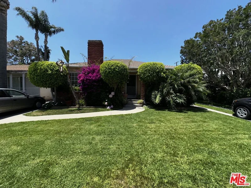 2563 S Bentley Avenue, Los Angeles, CA 90064