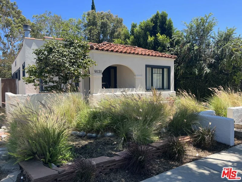 9030 Carson Street, Culver City, CA 90232