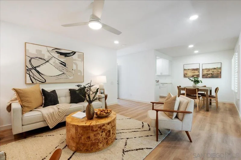 8528 Via Mallorca B, La Jolla, CA 92037