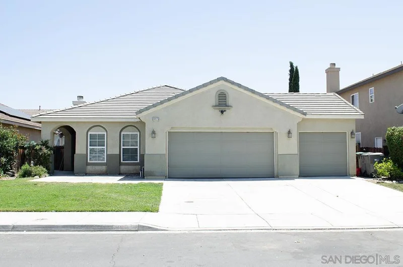 30075 Hardrock Dr, Menifee, CA 92585