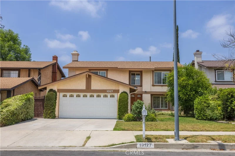 10127 Hanna Avenue, Chatsworth, CA 91311