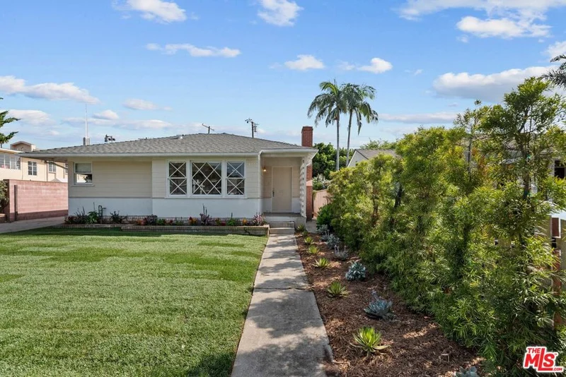 4222 Corinth Avenue, Los Angeles, CA 90066