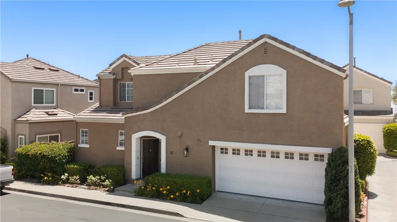 51 Rue Monet, Lake Forest, CA 92610