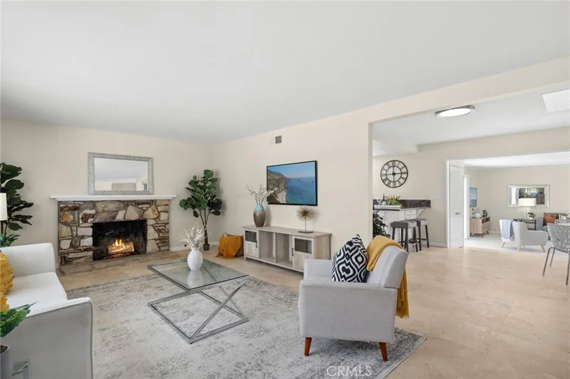 18643 Las Flores Street, Fountain Valley, CA 92708