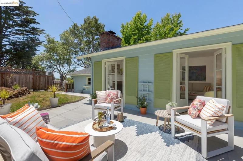 298 Grizzly Peak Blvd, Kensington, CA 94708
