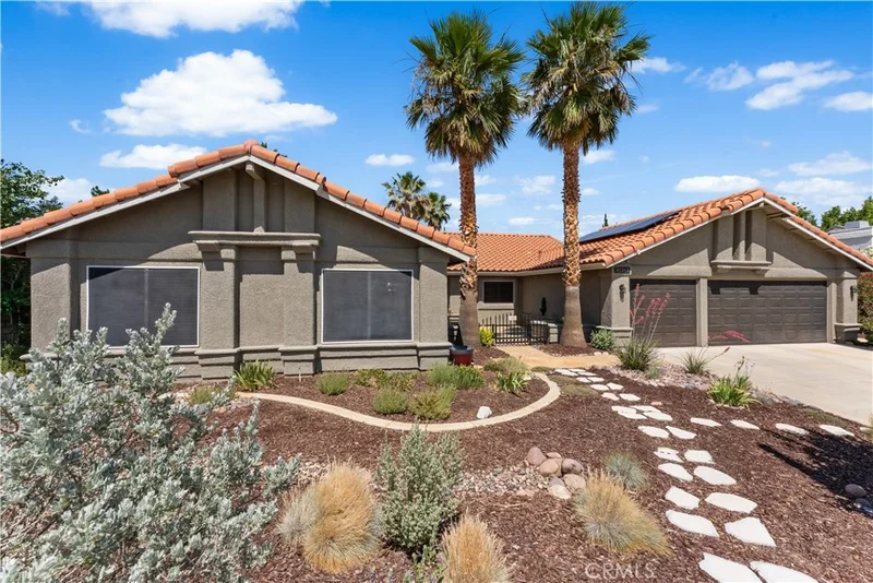 41365 Almond Avenue, Palmdale, CA 93551
