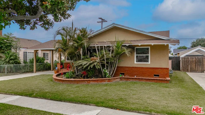 10425 Orr And Day Road, Santa Fe Springs, CA 90670