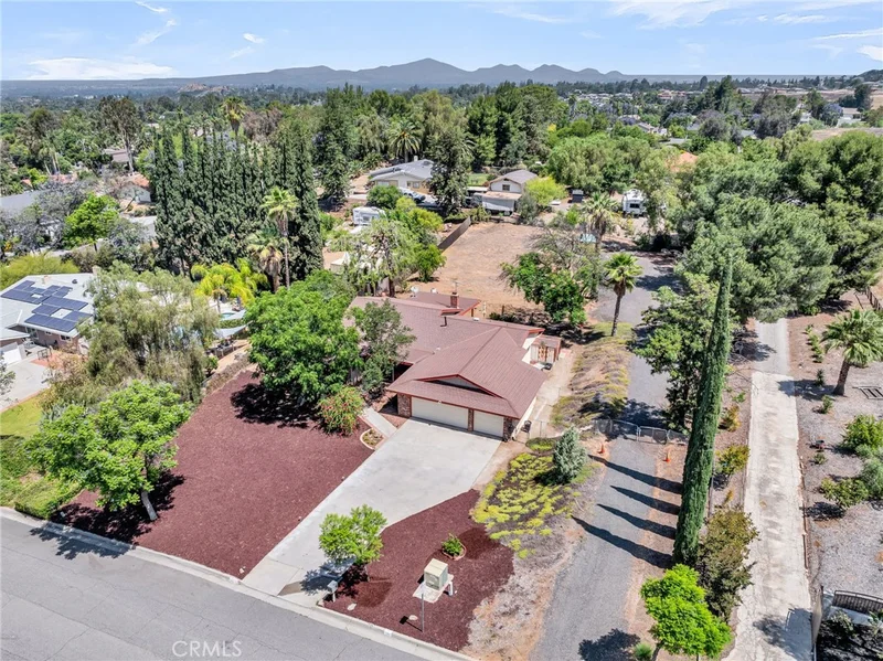 1239 Highridge Street, Riverside, CA 92506