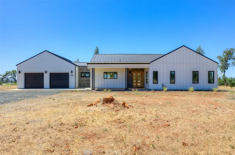 866 Central Park Drive, Paradise, CA 95969