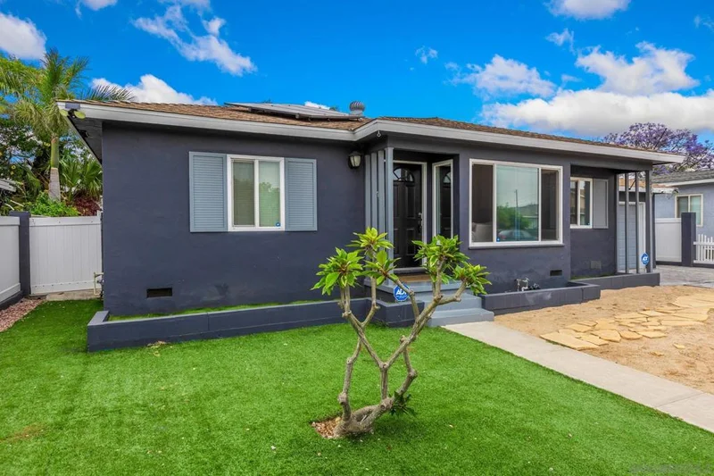 557 Oaklawn Ave, Chula Vista, CA 91910