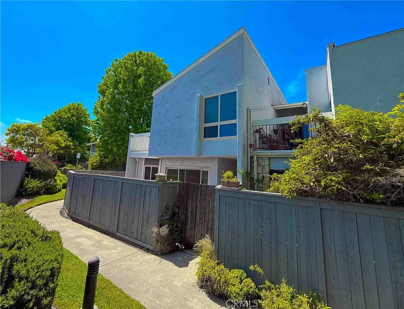 623 Lakeview Lane 9, Costa Mesa, CA 92626