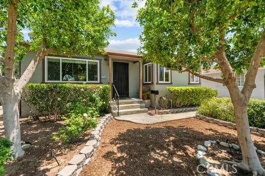 2968 Casitas Avenue, Altadena, CA 91001