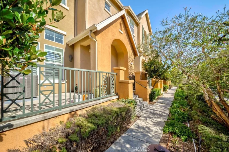 1133 Maag Place 107, Fullerton, CA 92833