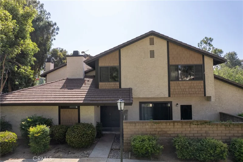 779 Via Sierra Nevada, Riverside, CA 92507