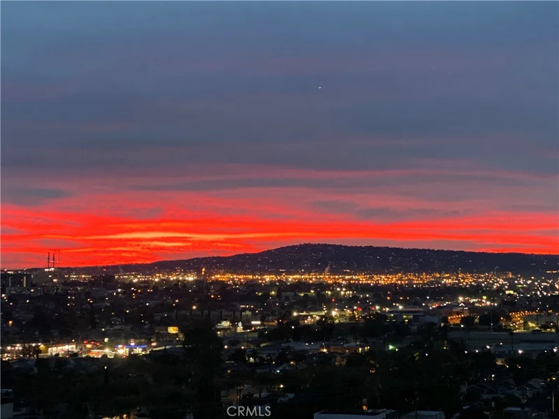 2604 E 20th Street 304, Signal Hill, CA 90755