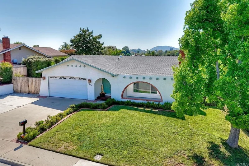 614 Pepper Tree Court, San Marcos, CA 92069