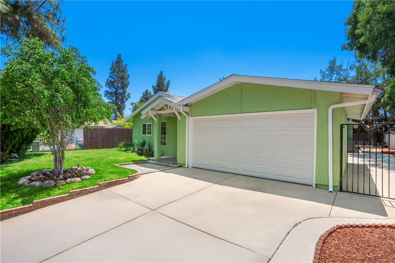 11863 Vanport Avenue, Sylmar, CA 91342